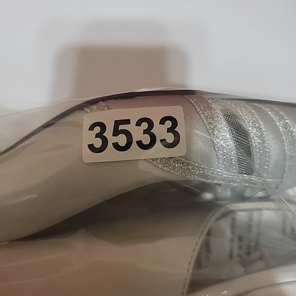 SILVER Easy Street Alive@5 Pumps Square Toe  10M 2" heel - Picture 8 of 8